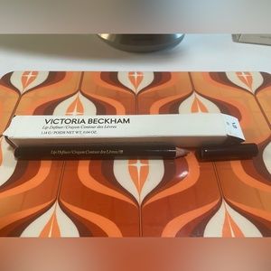 Victoria Beckham Lip Definer Shade No. 01